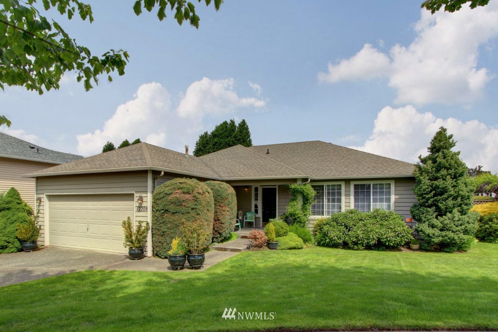 12208 Northeast 165th Place Bothell, WA 98011 - Photo 2 of 23 Gallery Image 2