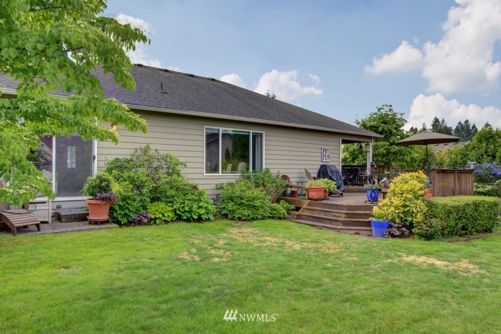12208 Northeast 165th Place Bothell, WA 98011 - Photo 22 of 23 Gallery Image 22