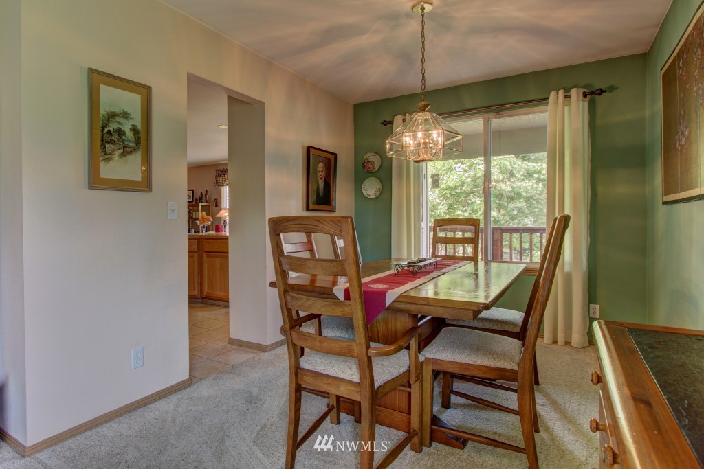 12208 Northeast 165th Place Bothell, WA 98011 - Photo 7 of 23 Gallery Image 7