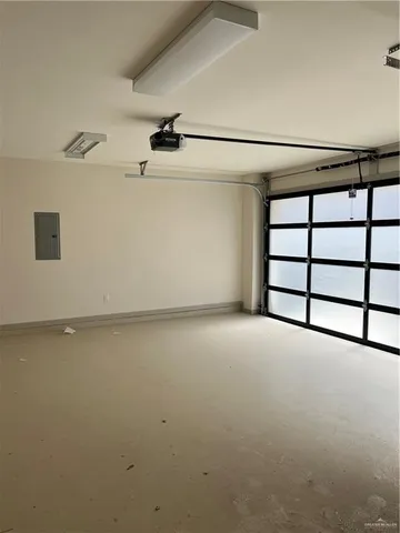 $2,800 | 204 Canary Avenue, McAllen, TX 78504