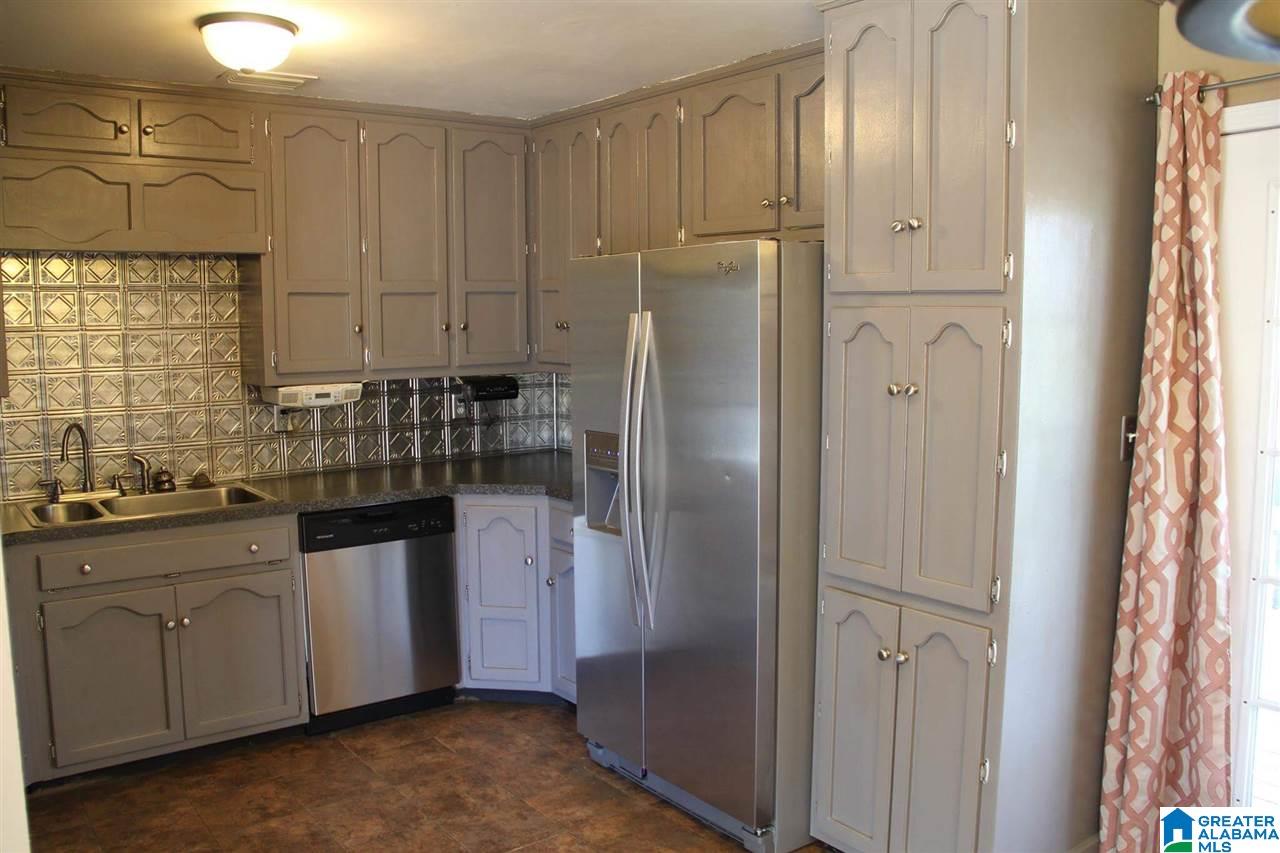 102 Lowery Drive Bessemer, AL 35023 - Photo 9 of 21