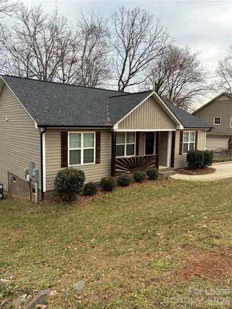 $1,700 | 520 Hillandale Street Northeast, Concord, NC 28025