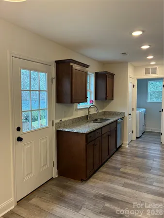 $1,700 | 520 Hillandale Street Northeast, Concord, NC 28025