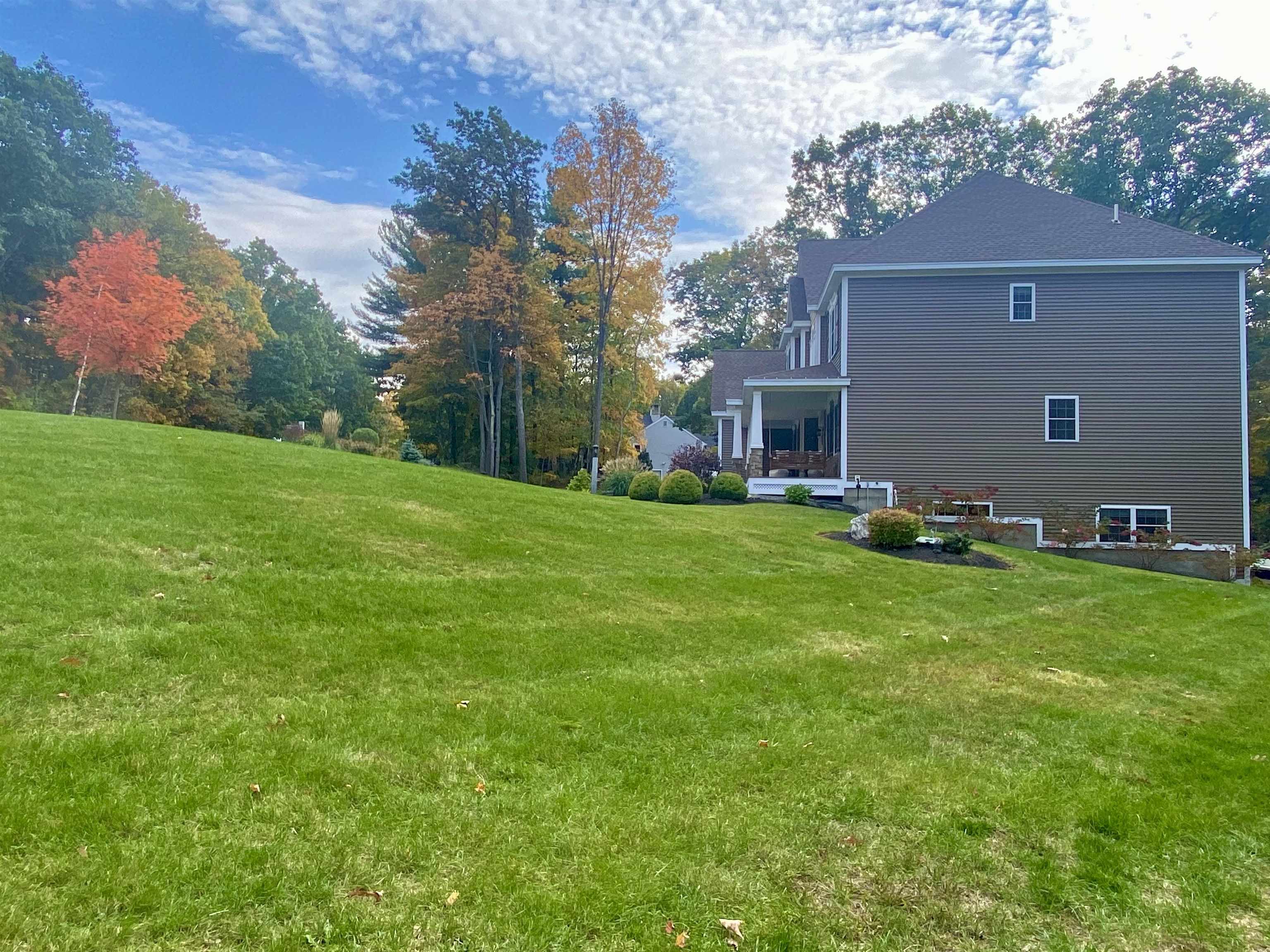 2 Floral Street Windham, NH 03087 - Photo 11 of 39