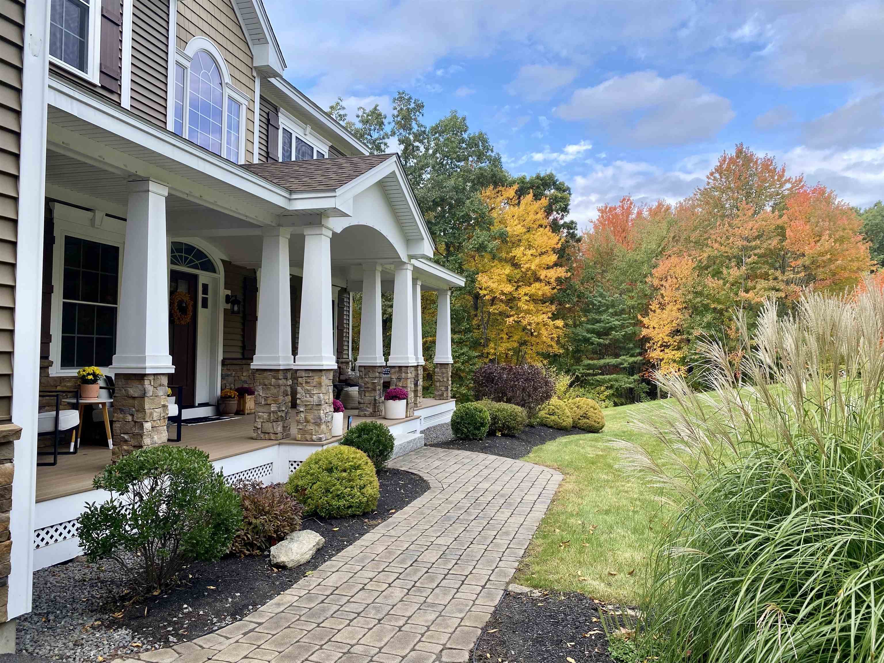 2 Floral Street Windham, NH 03087 - Photo 13 of 39