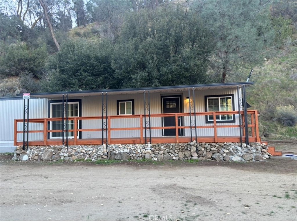 18266 Caliente Creek Road Caliente, CA 93518 - Photo 3 of 39