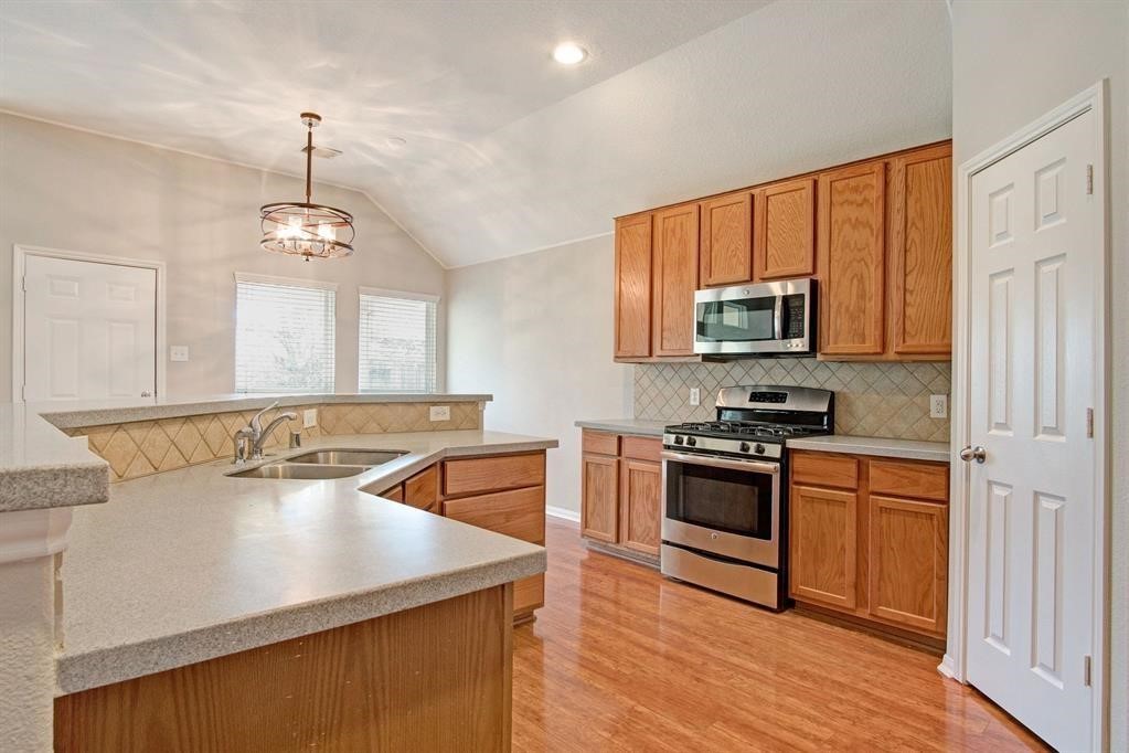 9912 Western Ridge Way Conroe, TX 77385 - Photo 18 of 36