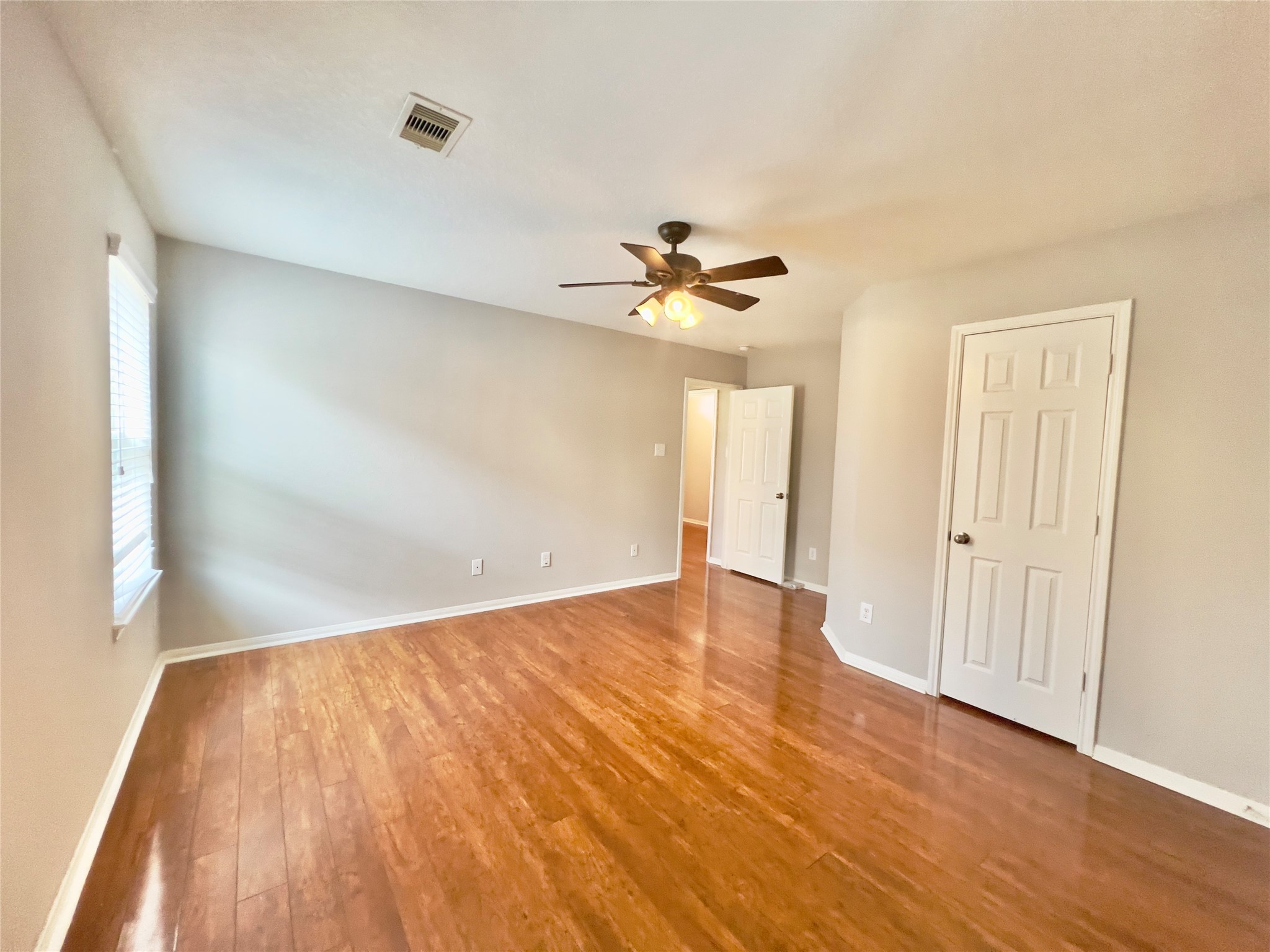 9912 Western Ridge Way Conroe, TX 77385 - Photo 30 of 36 2nd bedroom