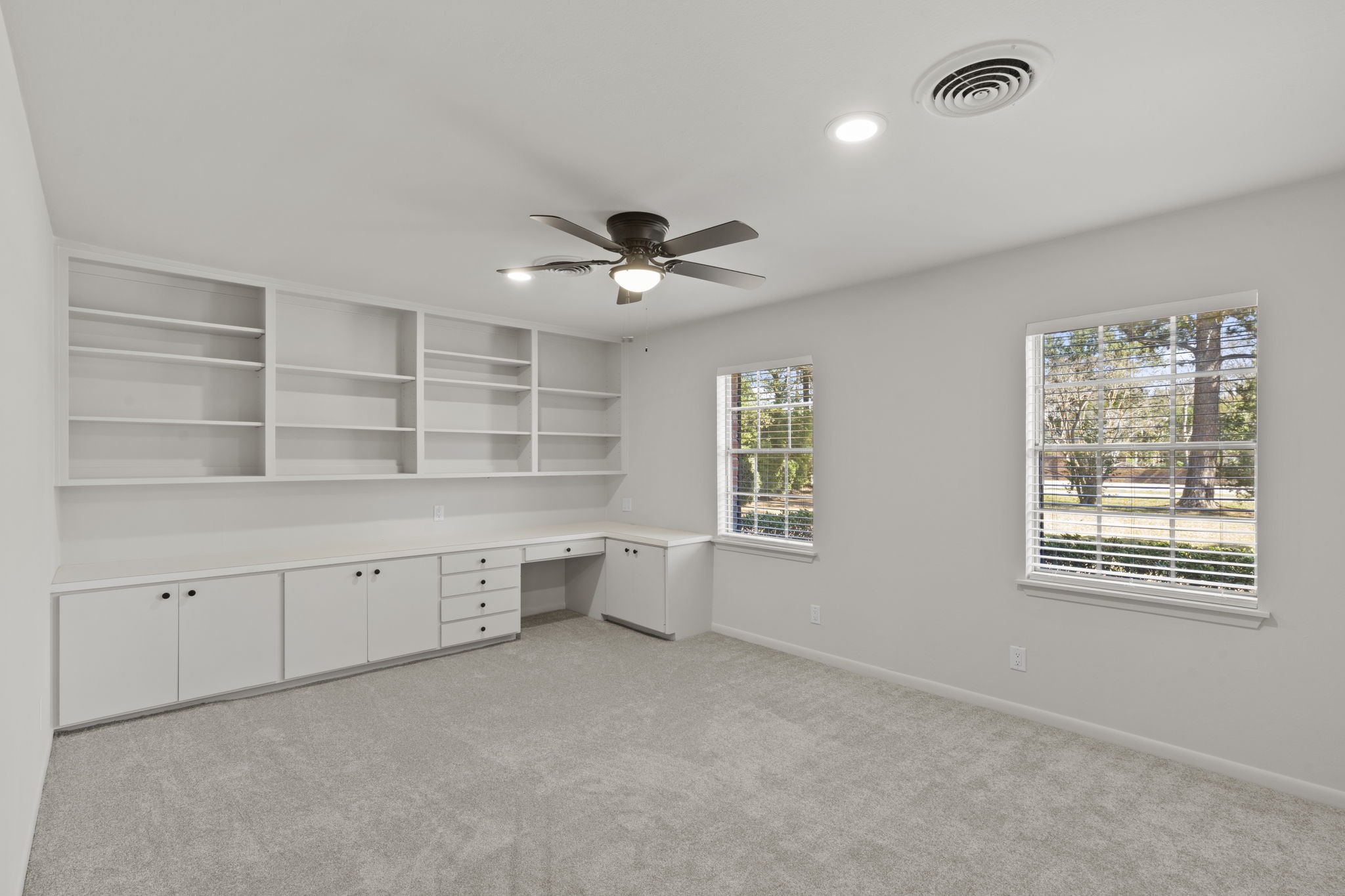 365 Piney Point Road Houston, TX 77024 - Photo 13 of 36