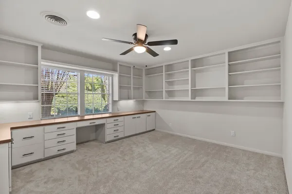 $8,000 | 365 Piney Point Road, Houston, TX 77024