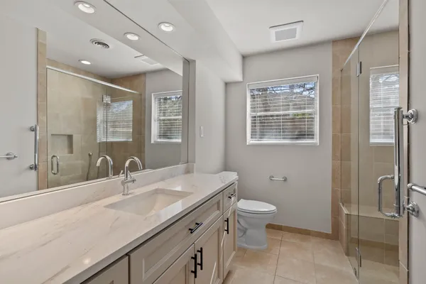 $8,000 | 365 Piney Point Road, Houston, TX 77024