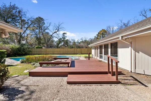 $8,000 | 365 Piney Point Road, Houston, TX 77024
