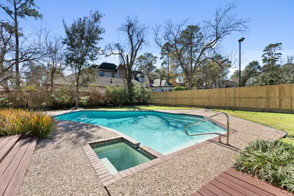 $8,000 | 365 Piney Point Road, Houston, TX 77024