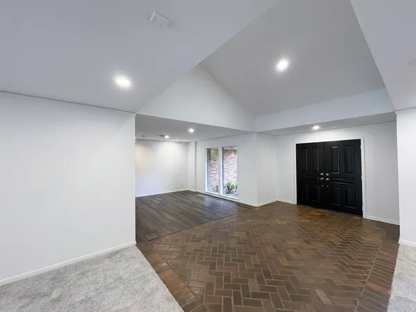 $8,000 | 365 Piney Point Road, Houston, TX 77024
