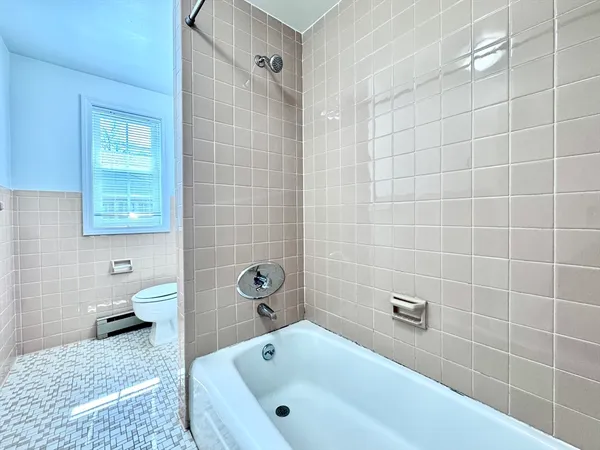 $2,500 | 2 Old Colony Lane, Unit 5, Arlington, MA 02476