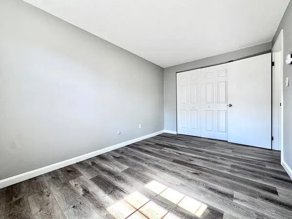 $2,500 | 2 Old Colony Lane, Unit 5, Arlington, MA 02476