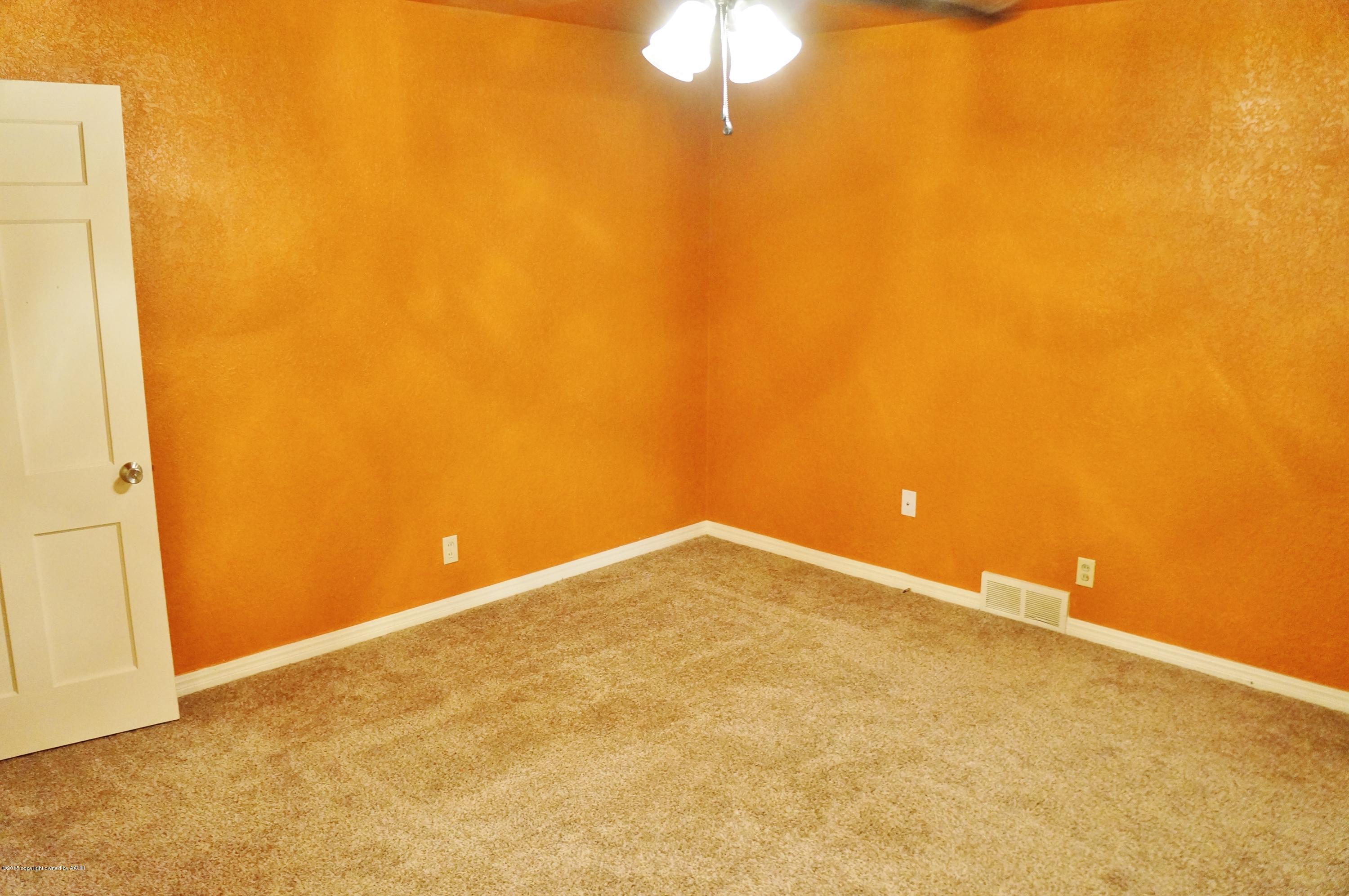 4208 Gem Lake Road Amarillo, TX 79106 - Photo 17 of 28 2nd Bedroom