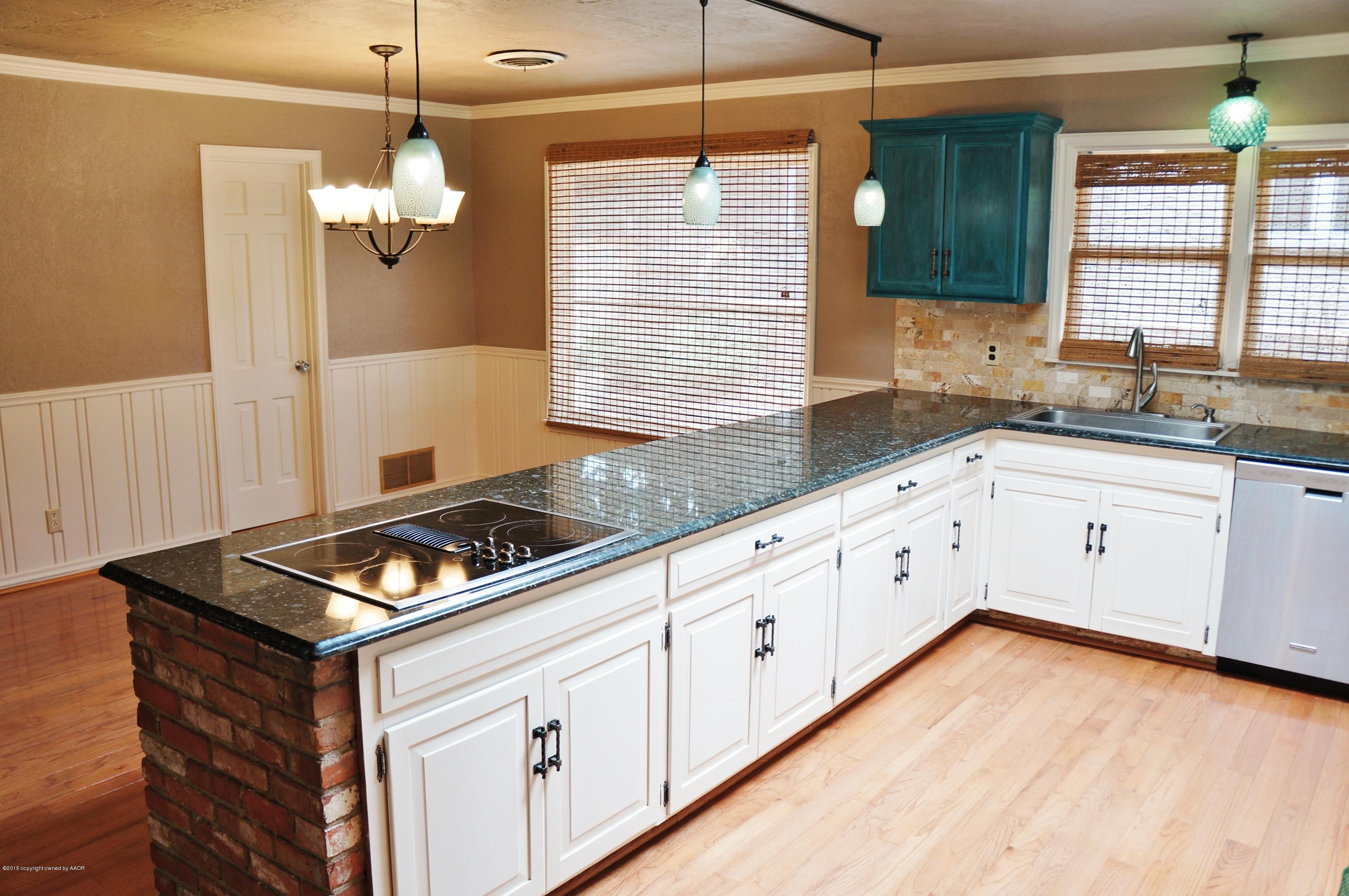 4208 Gem Lake Road Amarillo, TX 79106 - Photo 7 of 28 Kitchen