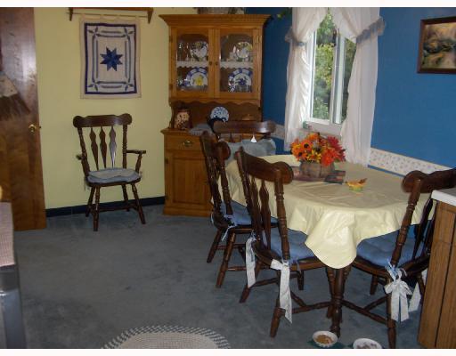 208 Jones Road Cabot, PA 16023 - Photo 4 of 10 Dining Room.