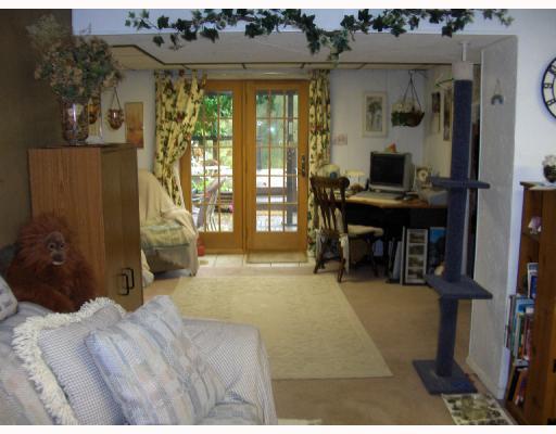 208 Jones Road Cabot, PA 16023 - Photo 9 of 10 Den/Family/Great Room.