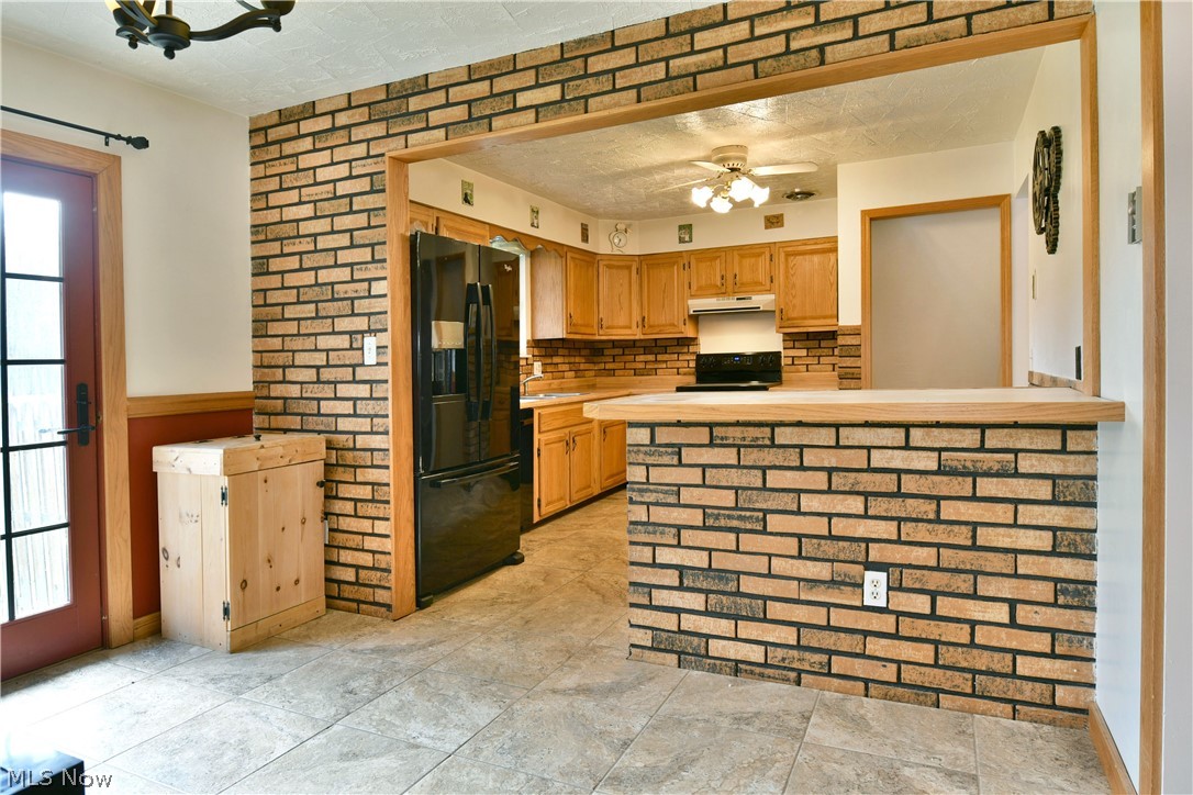 6883 Palmyra Road Southwest Warren, OH 44481 - Photo 8 of 49 Gallery Image 8