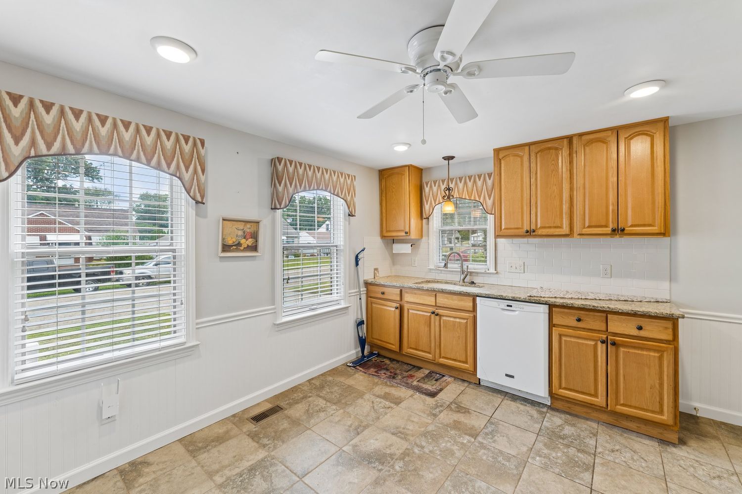 2926 19th Street Northwest Canton, OH 44708 - Photo 4 of 30