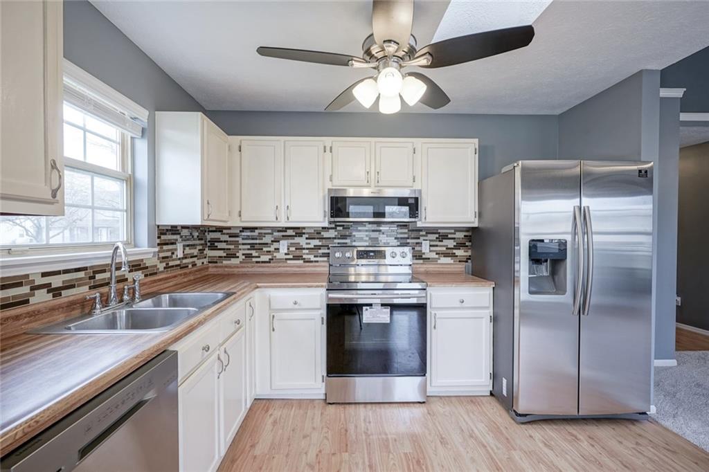 11724 Shannon Pointe Road Indianapolis, IN 46229 - Photo 12 of 29 Gallery Image 12