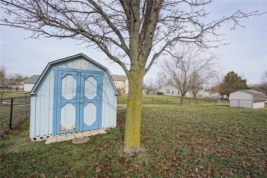 11724 Shannon Pointe Road Indianapolis, IN 46229 - Photo 28 of 29 Gallery Image 28