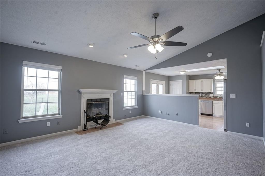 11724 Shannon Pointe Road Indianapolis, IN 46229 - Photo 9 of 29 Gallery Image 9