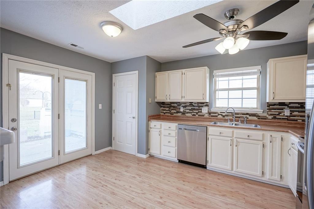11724 Shannon Pointe Road Indianapolis, IN 46229 - Photo 10 of 29 Gallery Image 10