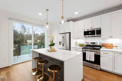 $725,000 | 718 Peakland Place, Raleigh, NC 27604