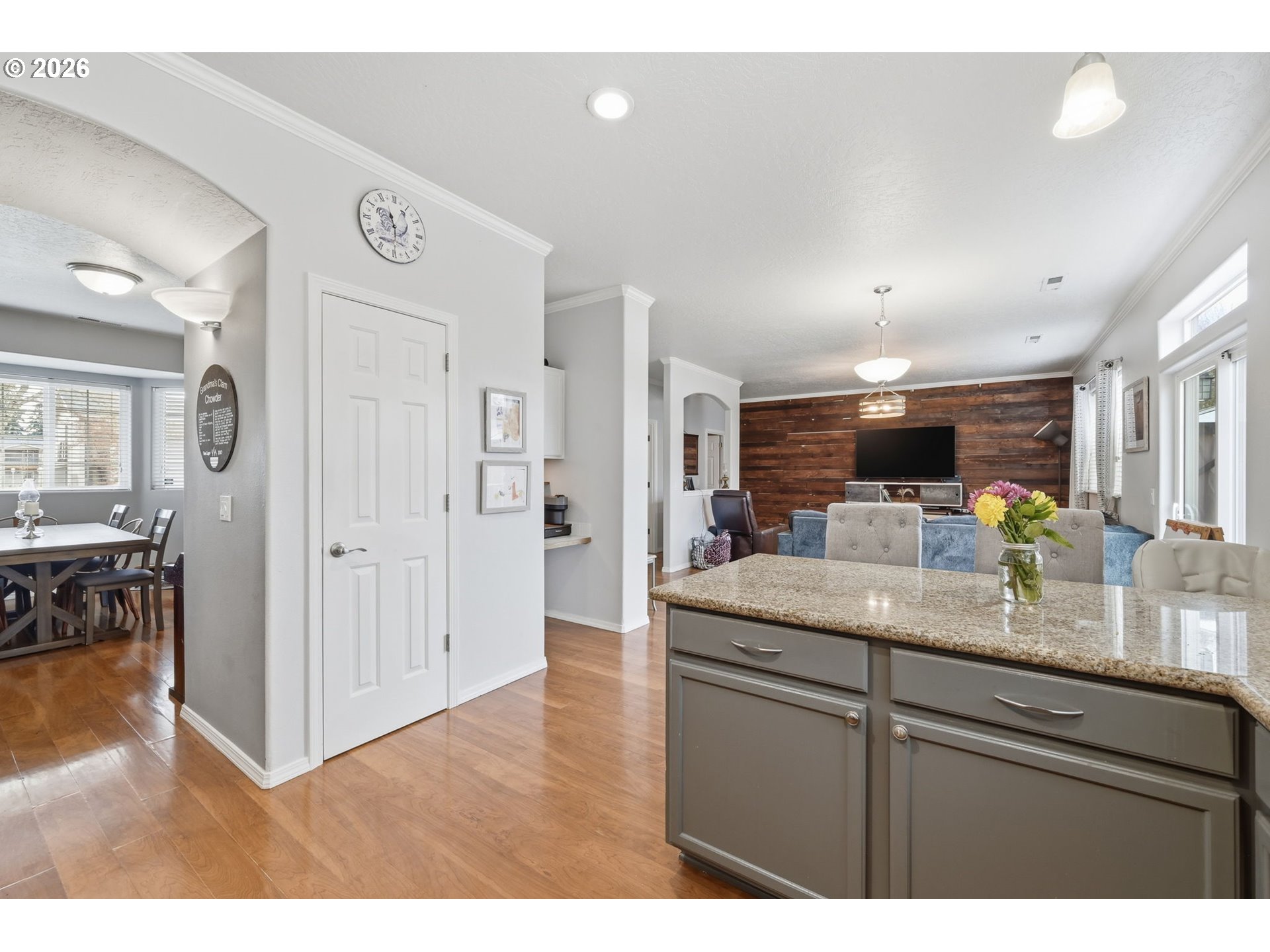 3717 Riviera Eugene, OR 97402 - Photo 11 of 47