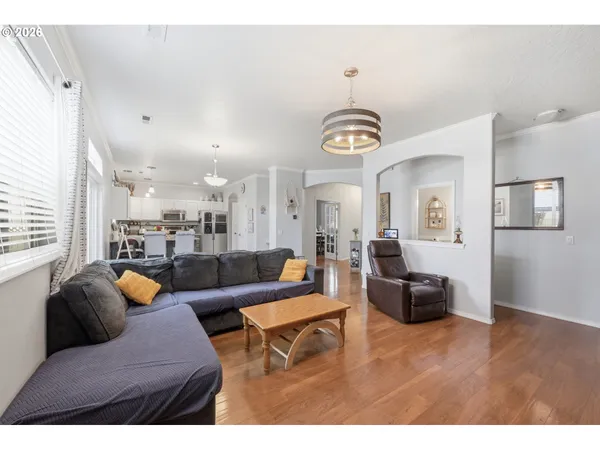 $460,000 | 3717 Riviera, Eugene, OR 97402