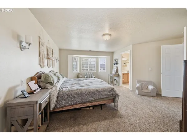 $460,000 | 3717 Riviera, Eugene, OR 97402