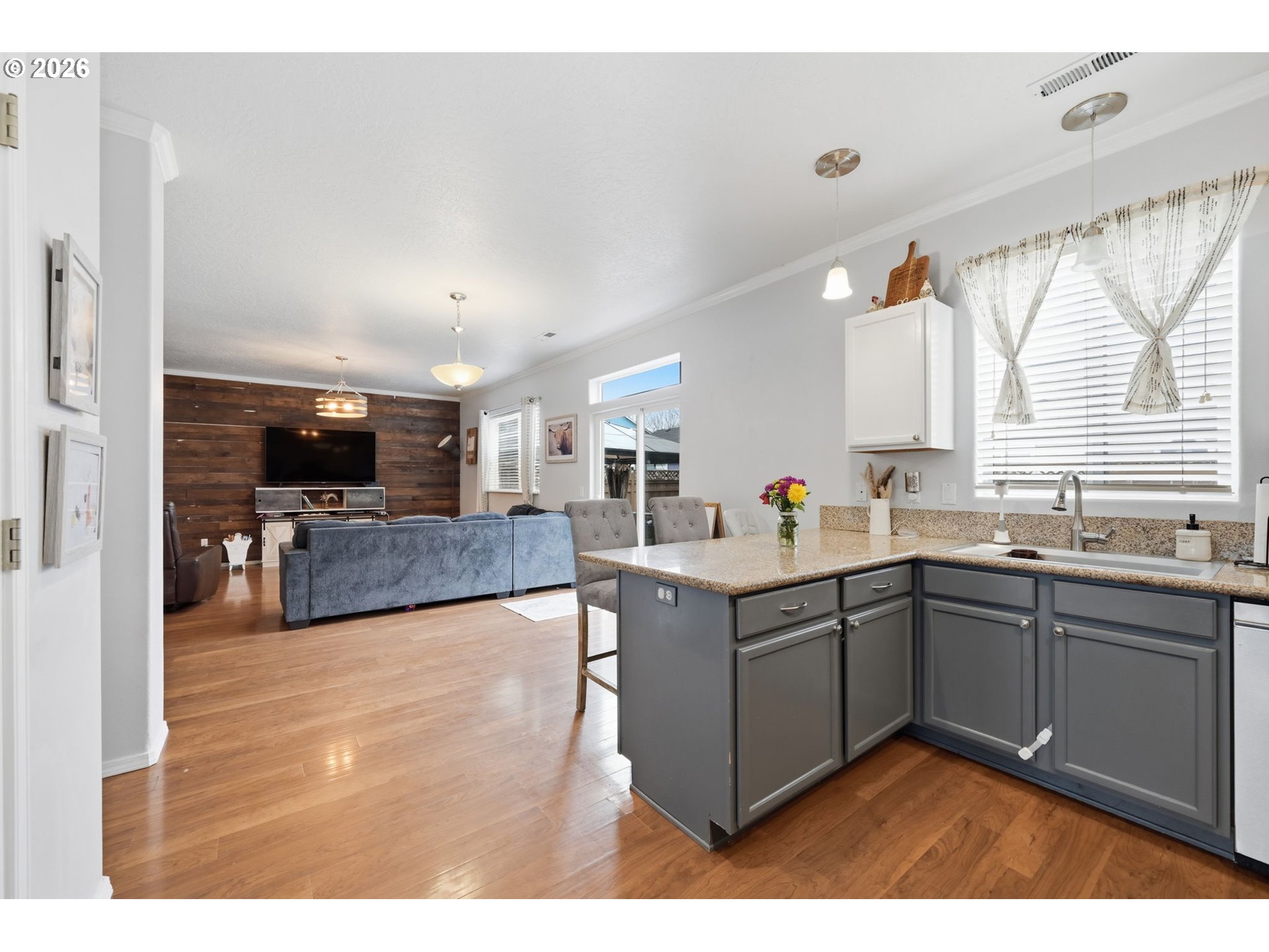 3717 Riviera Eugene, OR 97402 - Photo 8 of 47