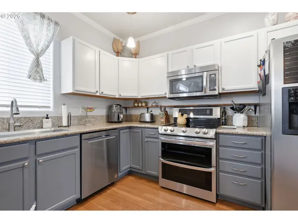 $460,000 | 3717 Riviera, Eugene, OR 97402