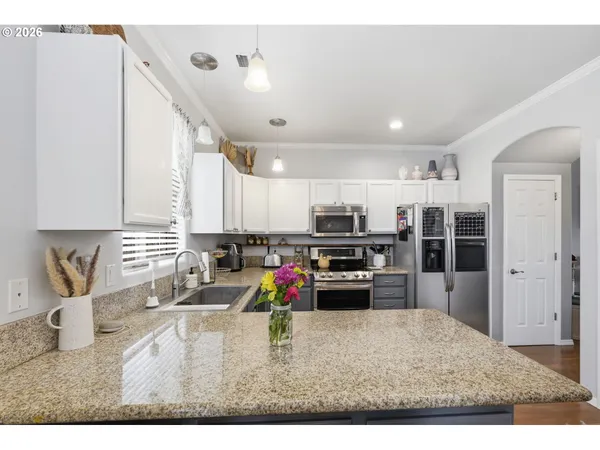 $460,000 | 3717 Riviera, Eugene, OR 97402