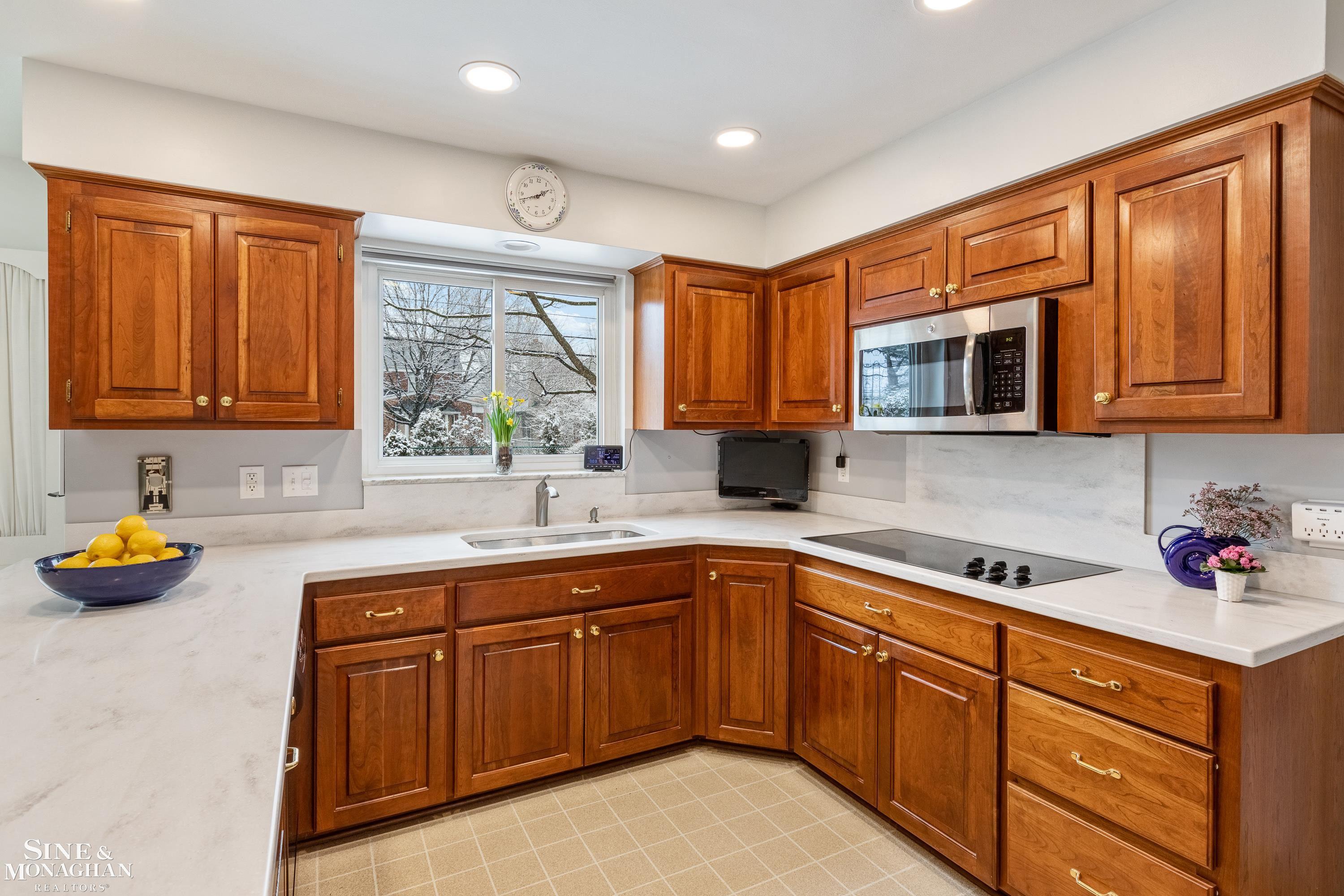 660 Pemberton Road Grosse Pointe Park, MI 48230 - Photo 11 of 50