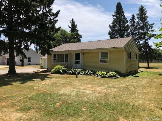 375 Barker Road Whitmore Lake, MI 48189 - Photo 2 of 14 IMG_7357.jpg