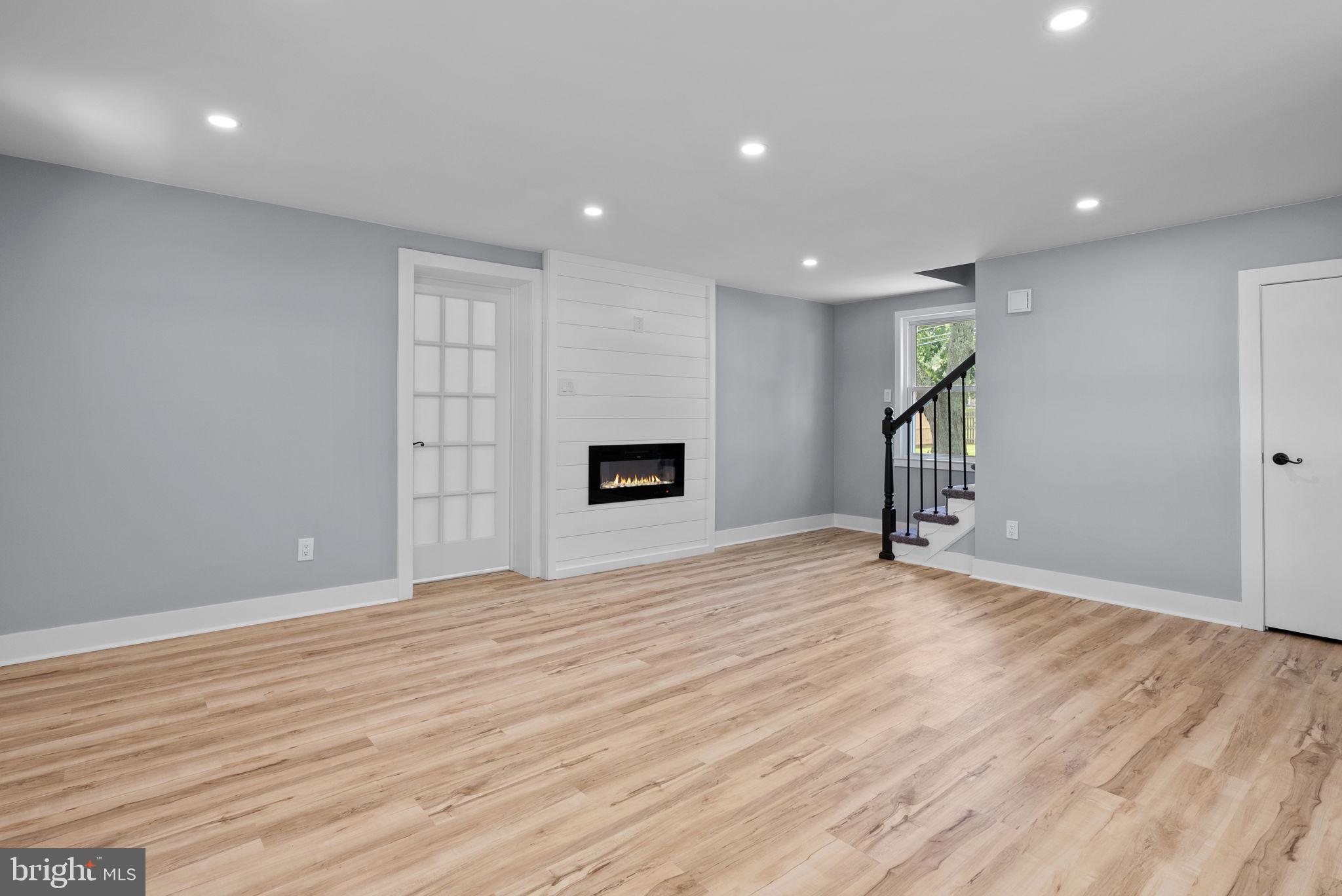 160 Church Road North Wales, PA 19454 - Photo 12 of 36 a view of empty room with wooden floor