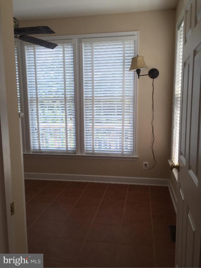 9261 Laurel Ridge Crossing Road Lorton, VA 22079 - Photo 11 of 27 Interior (General)