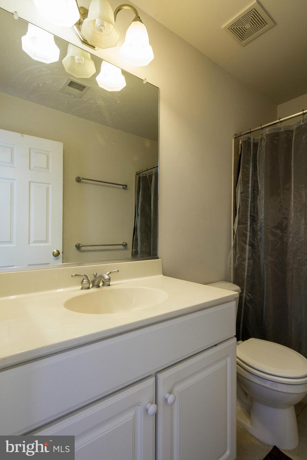 9261 Laurel Ridge Crossing Road Lorton, VA 22079 - Photo 22 of 27 Bath