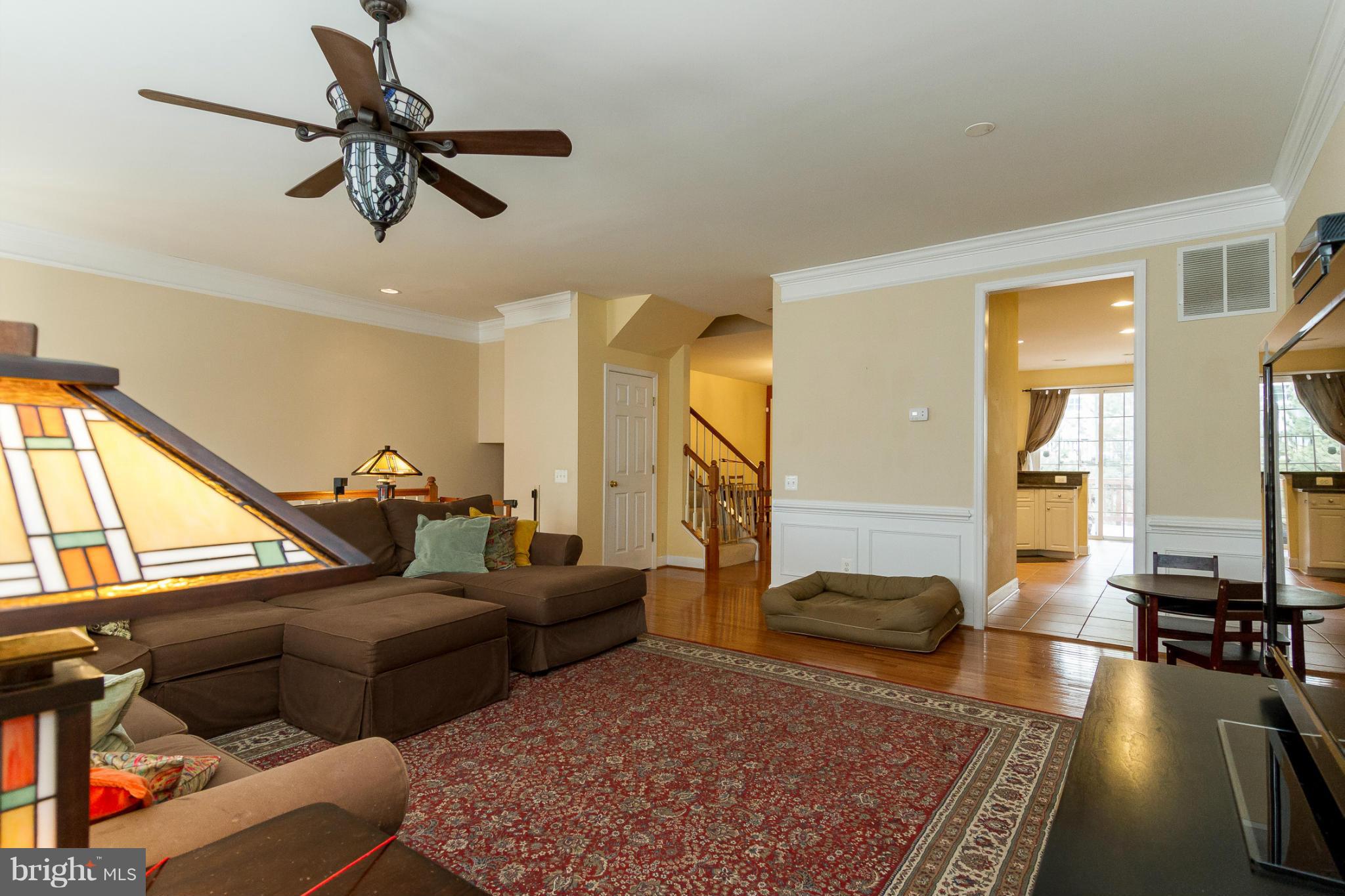 9261 Laurel Ridge Crossing Road Lorton, VA 22079 - Photo 4 of 27 Living Room