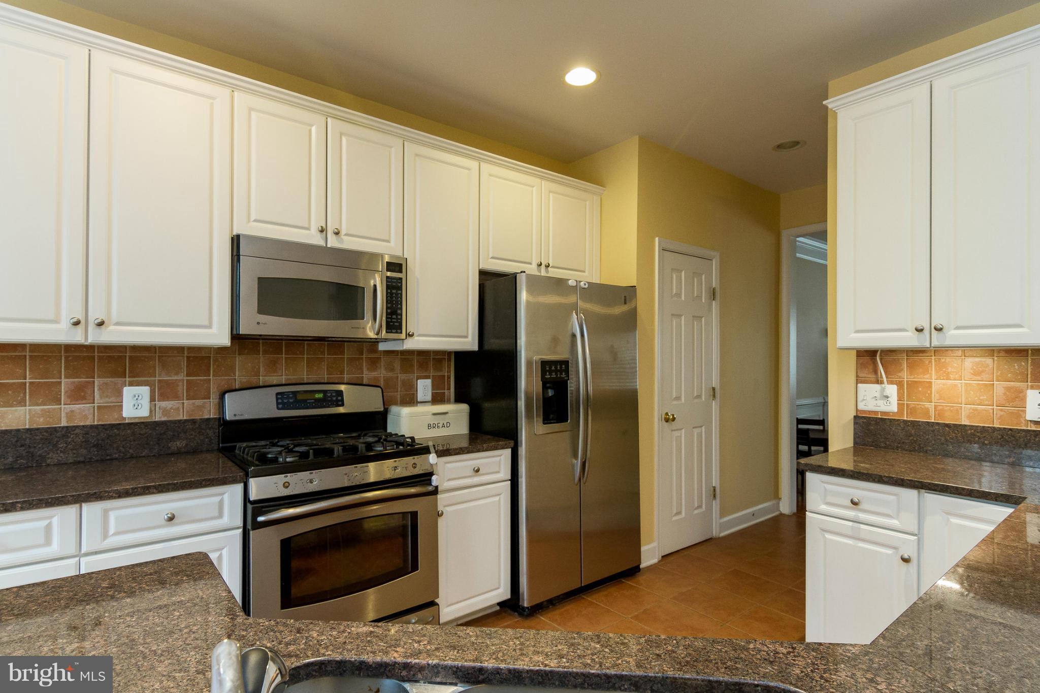 9261 Laurel Ridge Crossing Road Lorton, VA 22079 - Photo 8 of 27 Interior (General)