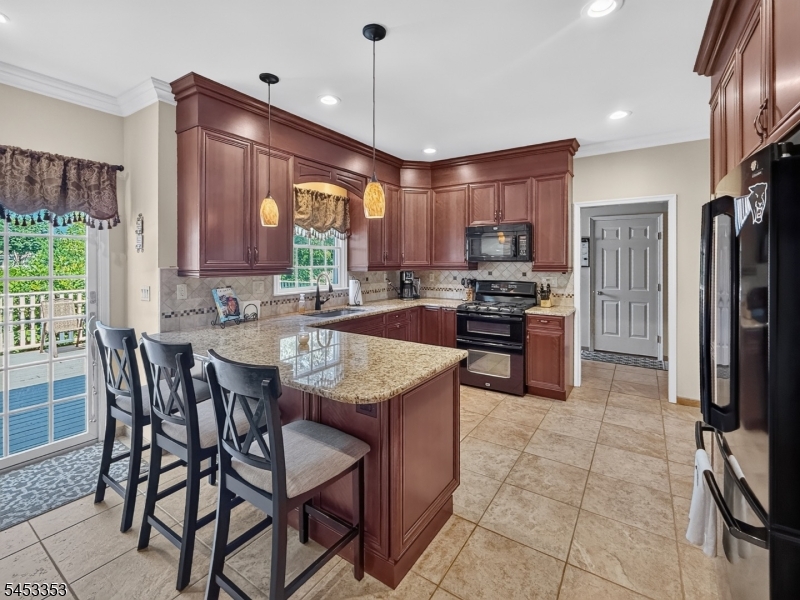 17 Saddle Ridge Road Andover, NJ 07821 - Photo 3 of 25 Gallery Image 3