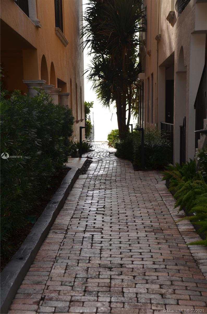 3471 Main Highway, Unit 928 Miami, FL 33133 - Photo 25 of 53