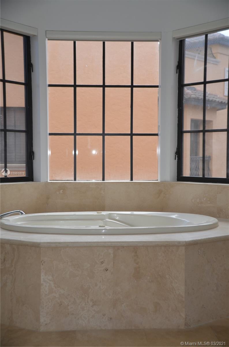 3471 Main Highway, Unit 928 Miami, FL 33133 - Photo 39 of 53