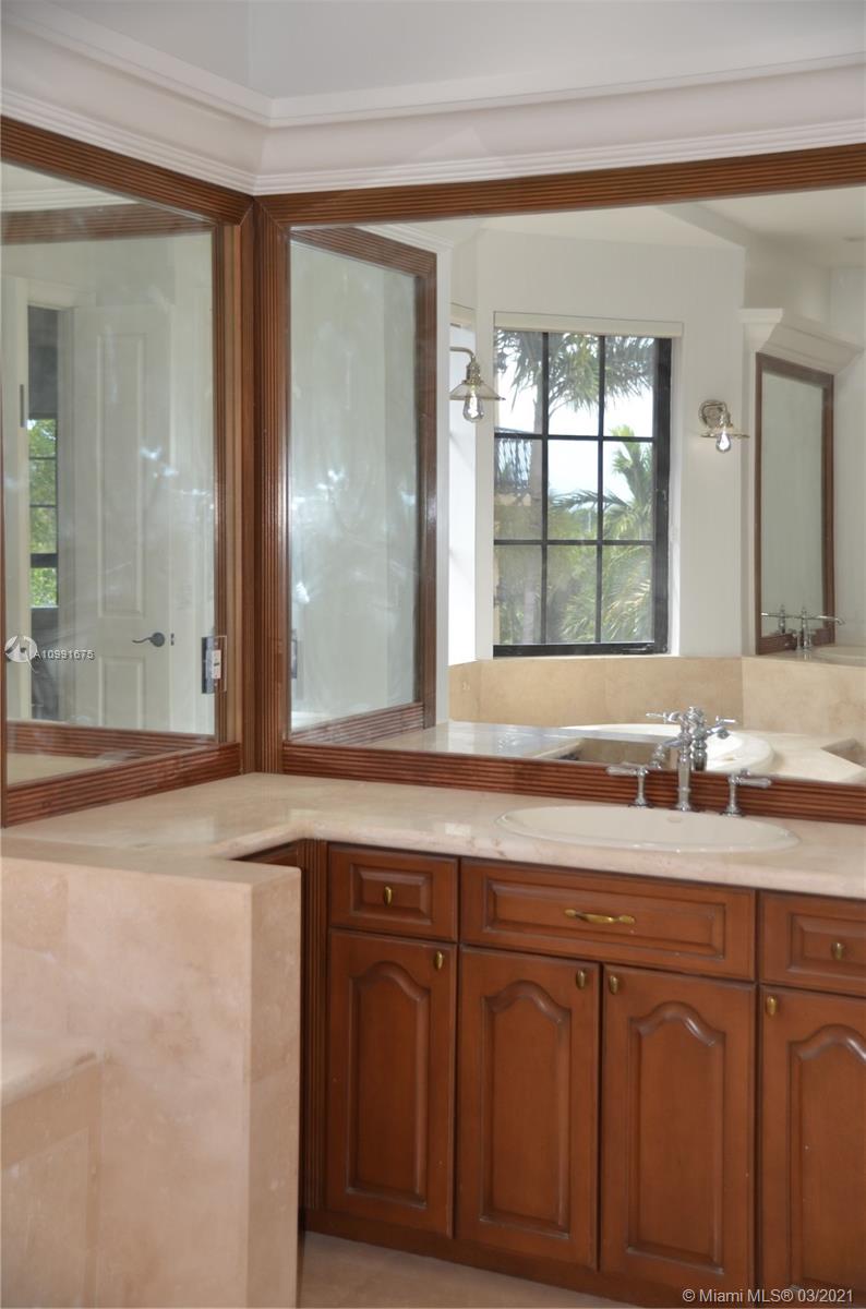 3471 Main Highway, Unit 928 Miami, FL 33133 - Photo 40 of 53