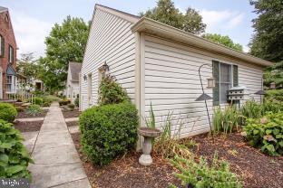 2047 F Raleigh Road Hummelstown, PA 17036 - Photo 4 of 35 One Car Garage