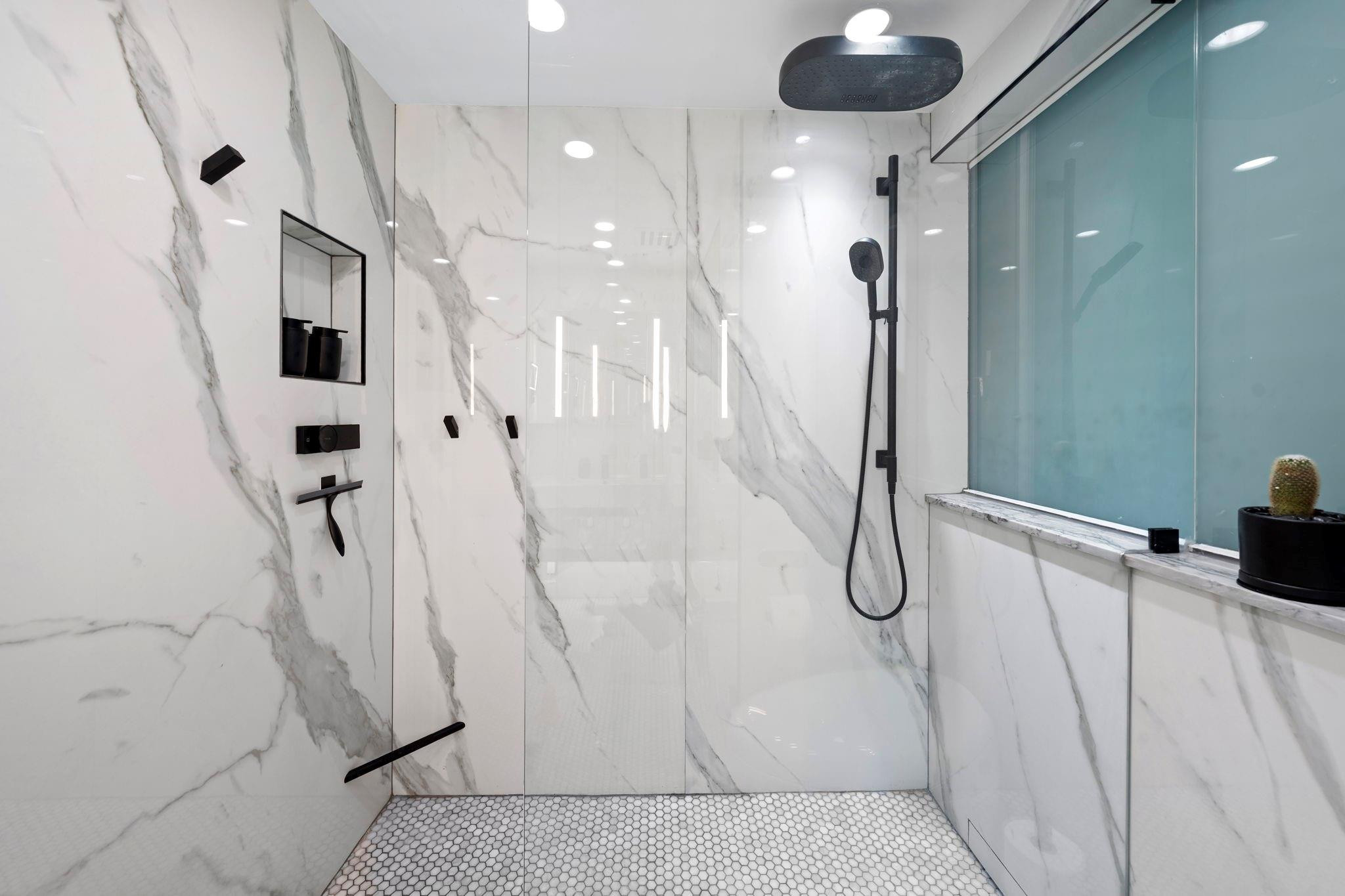 124 11th Street Miami Beach, FL 33139 - Photo 18 of 93 Photo 18